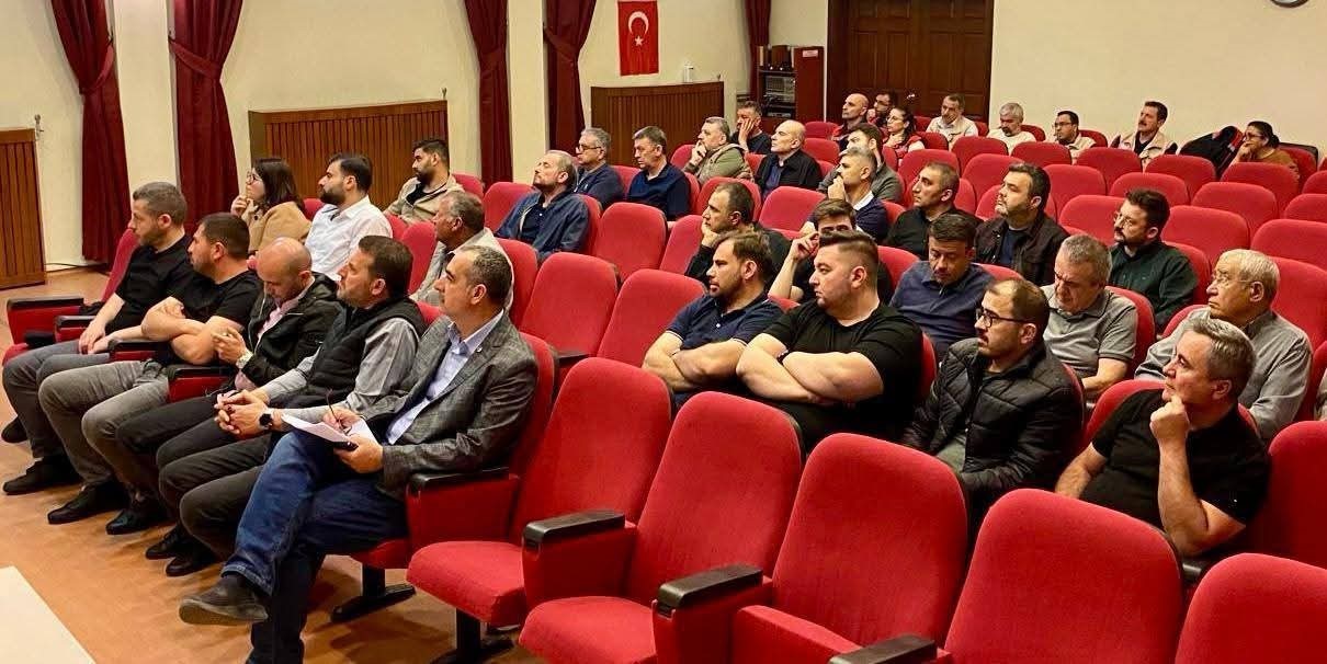 Kanatlı hayvan işletmecilerine biyog&uuml;venlik anlatıldı
