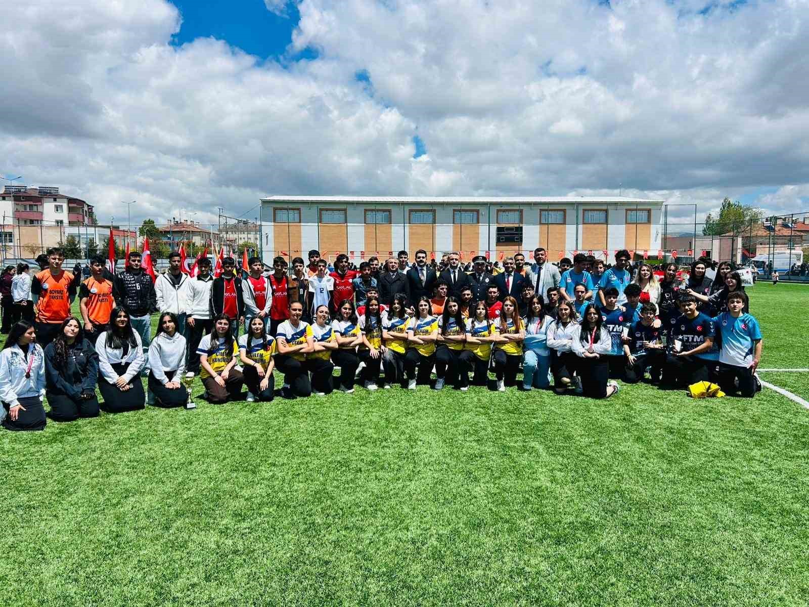 Tomarza’da 19 Mayıs coşkuyla kutlandı