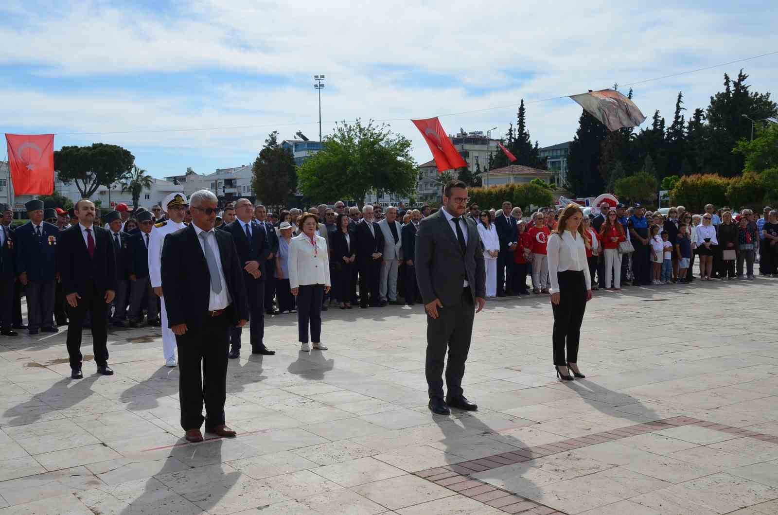 Didim&rsquo;deki kutlamalarda g&ouml;steriler b&uuml;y&uuml;k beğeni topladı
