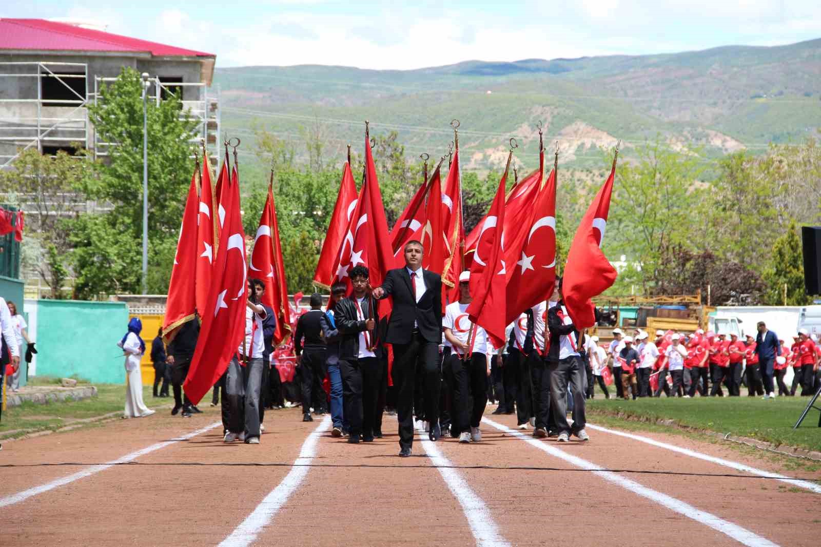 Bing&ouml;l&rsquo;de 19 Mayıs coşkusu yaşandı
