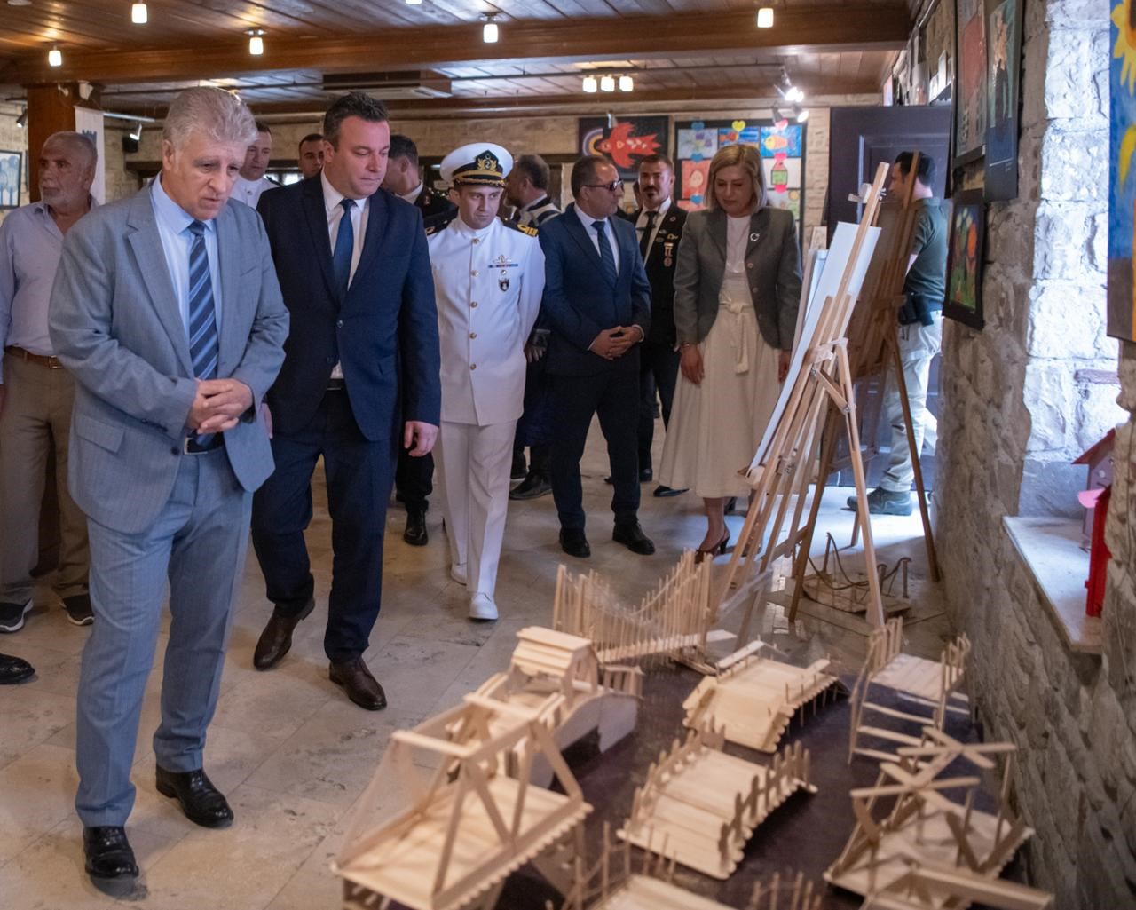 Kuşadası’nda öğrencilerin eserleri sergilendi