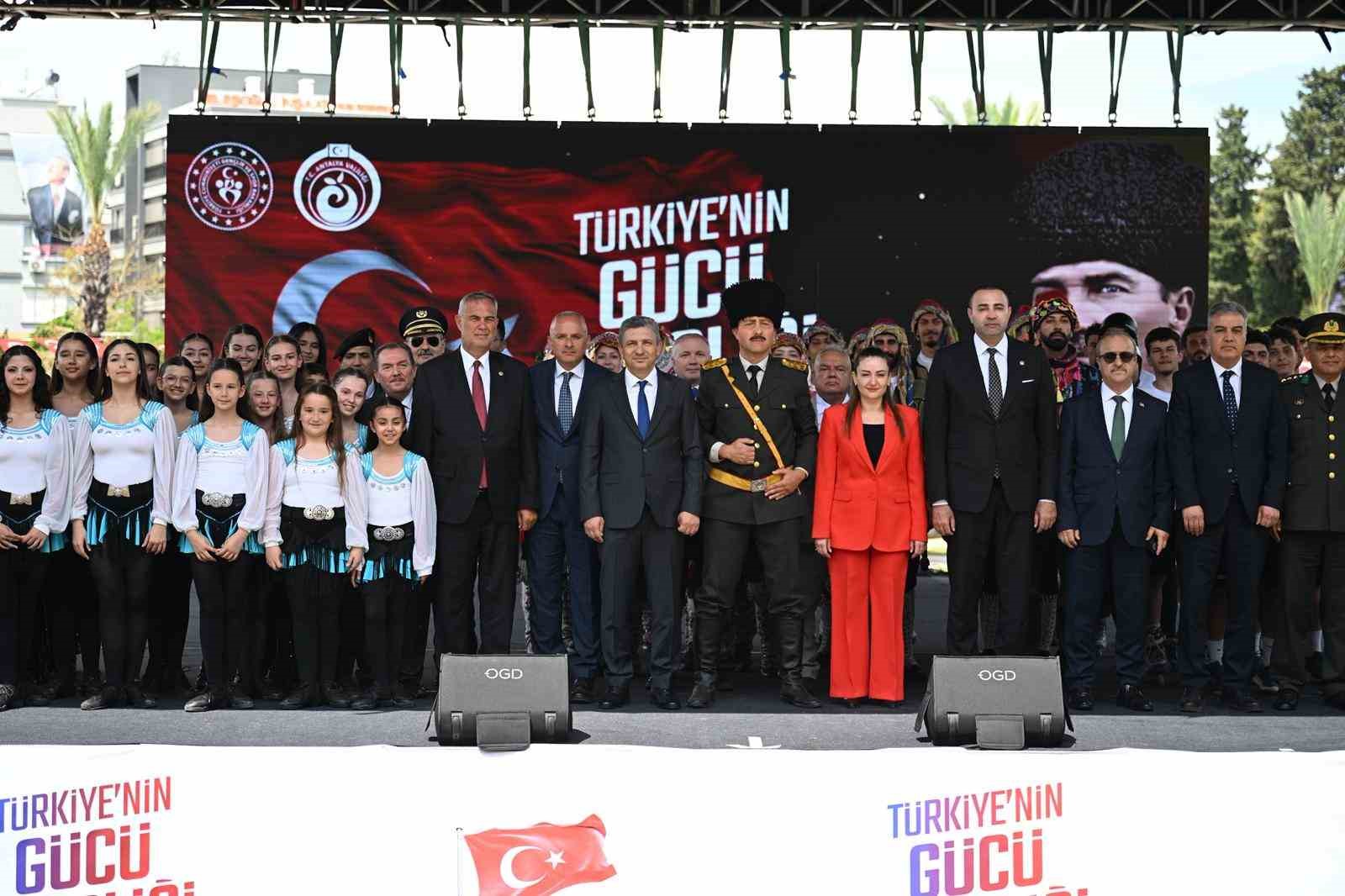Antalya&rsquo;da 19 Mayıs ş&ouml;leni
