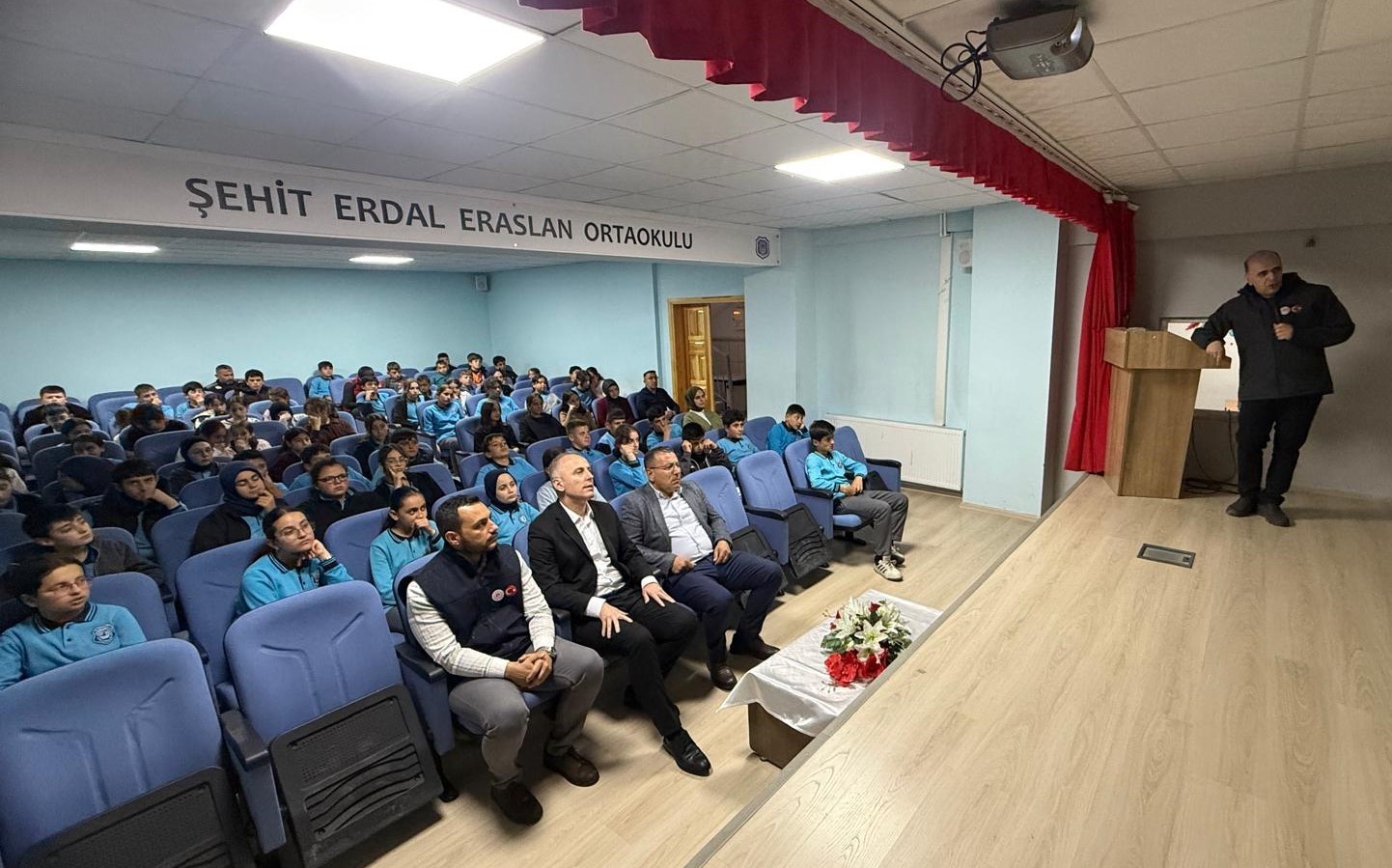 Bayburt&rsquo;ta &ouml;ğrencilere sıfır atık ve &ccedil;evre bilinci anlatıldı
