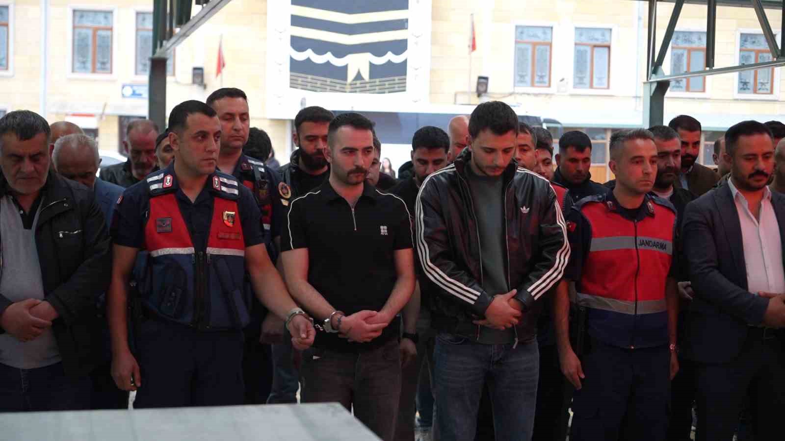 Mersin’de öldürülen tır şoförü Niğde’de toprağa verildi