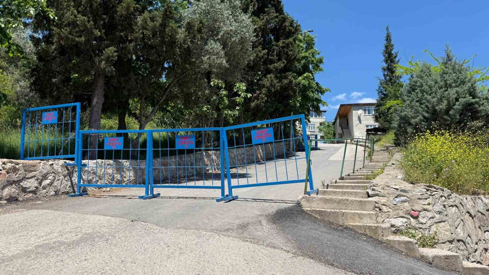 İzmit&rsquo;te temel kazısı 56 kişiyi evinden etti
