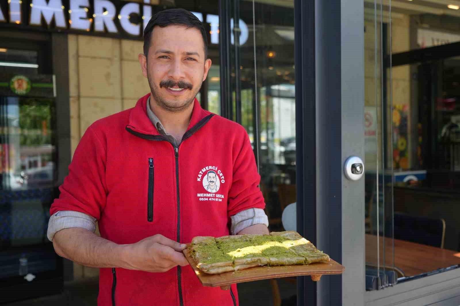 Gaziantep&rsquo;in 500 yıllık tescilli lezzeti: Katmer
