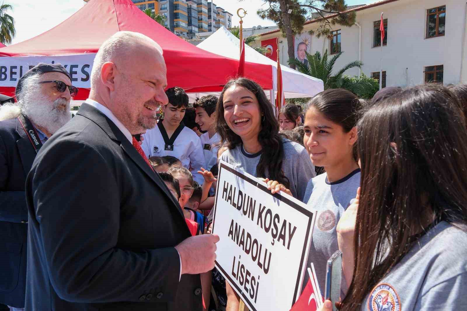 Menemen’de 19 Mayıs coşkusu yaşandı