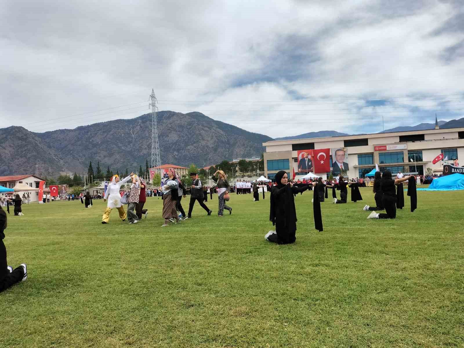 Köyceğiz’de 19 Mayıs coşkusu yaşandı