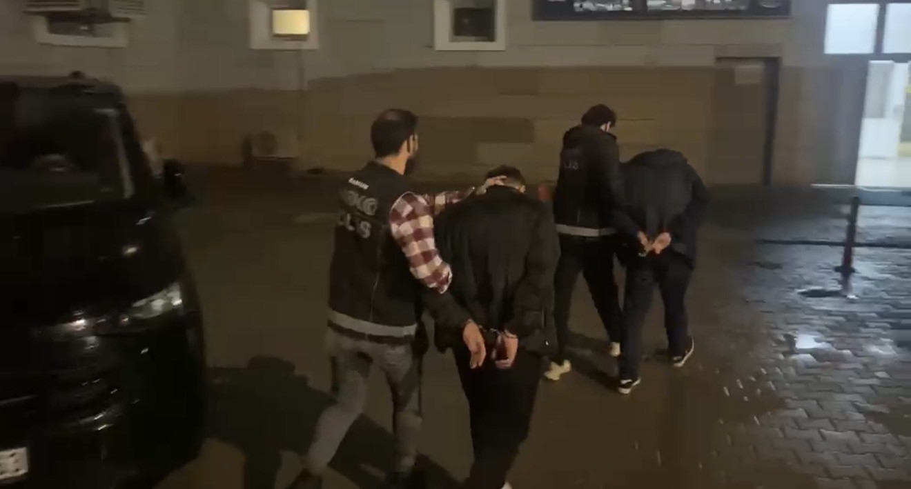Cinayetten 30 yıl, hırsızlıktan 41 yıl cezası olan h&uuml;k&uuml;ml&uuml;ler yakalandı
