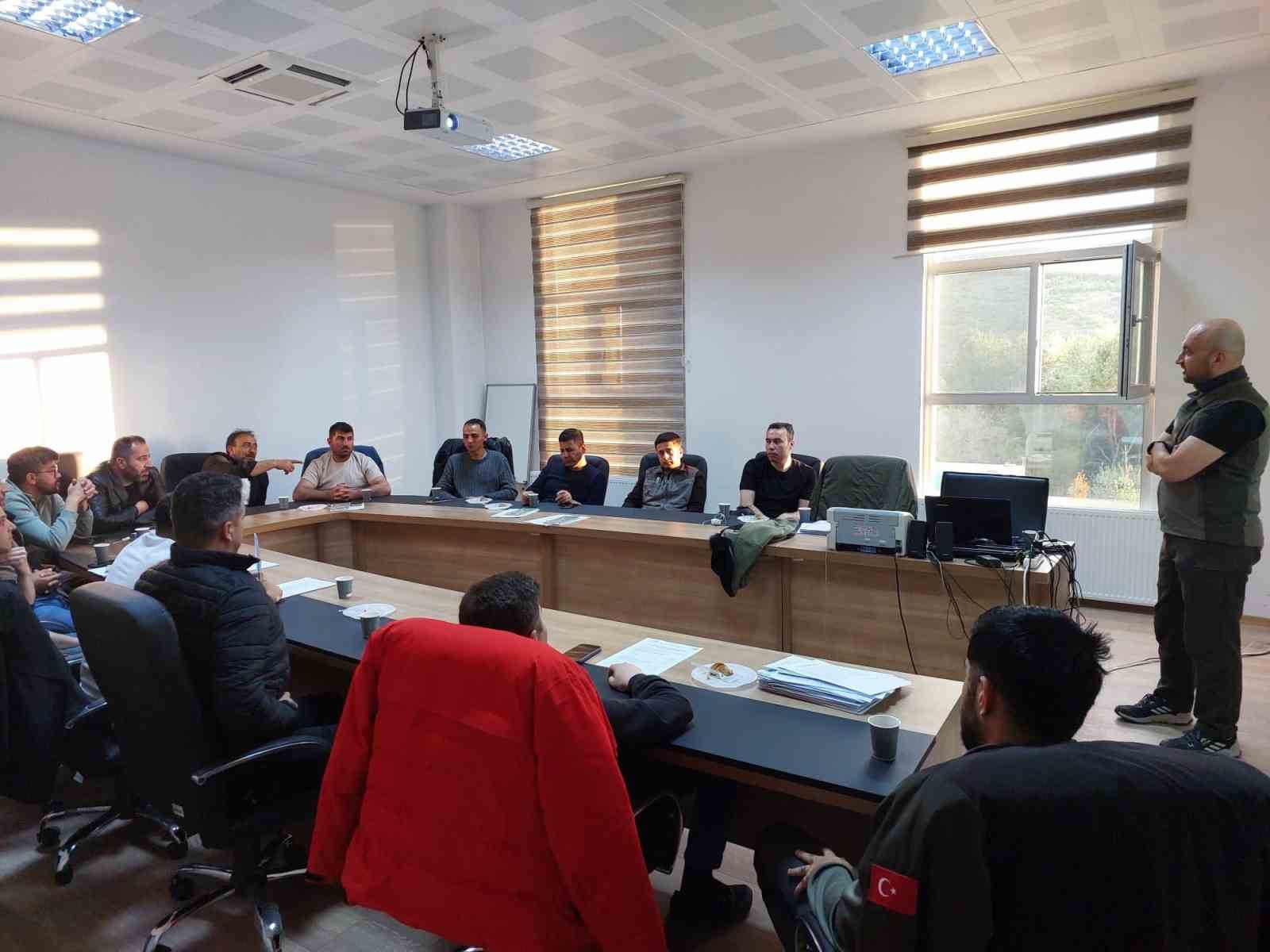 Bayburt’ta avcılık eğitimi alan 15 aday kursu tamamladı