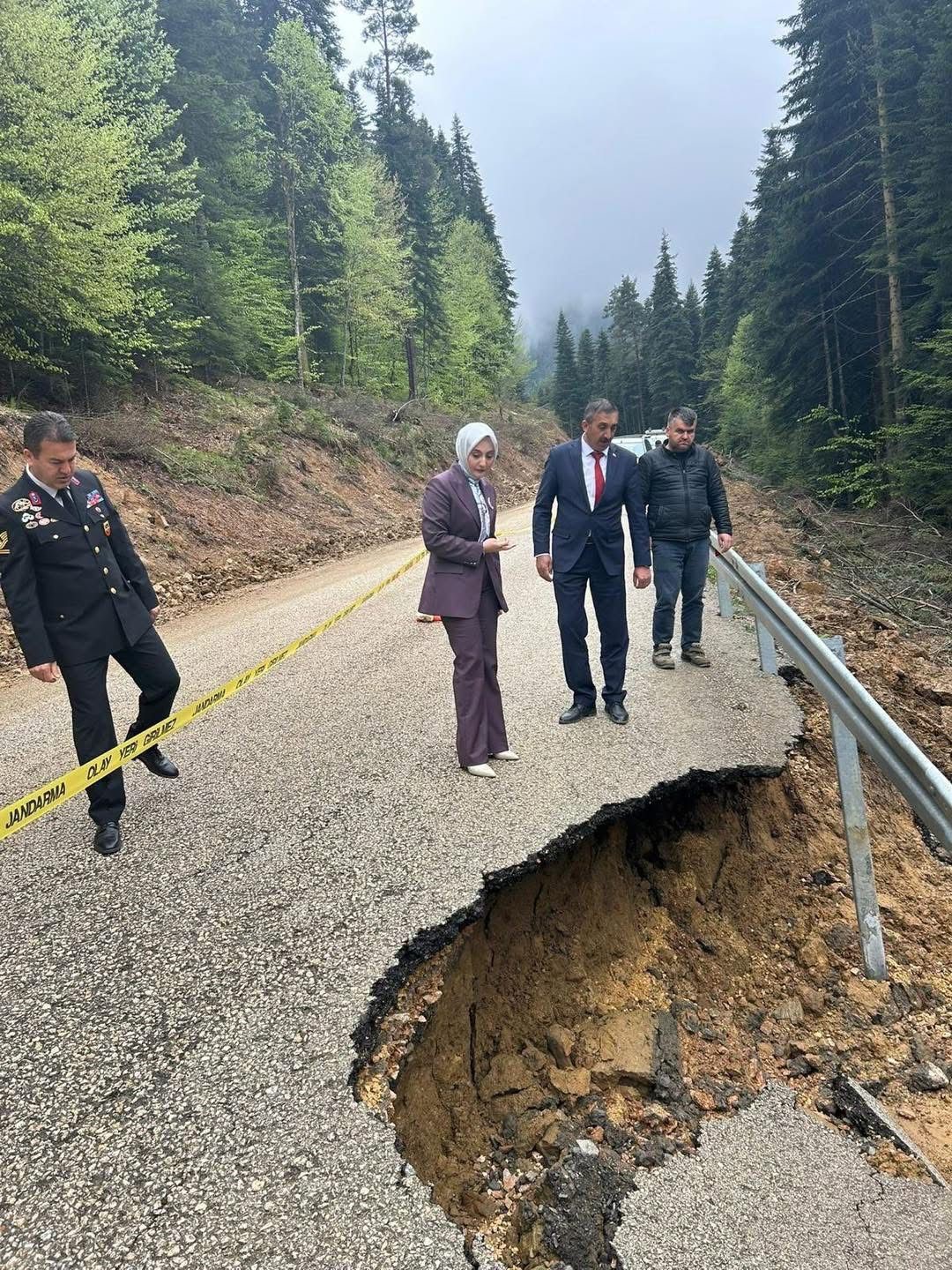Kastamonu’da Oluközü grup yolunda heyelan