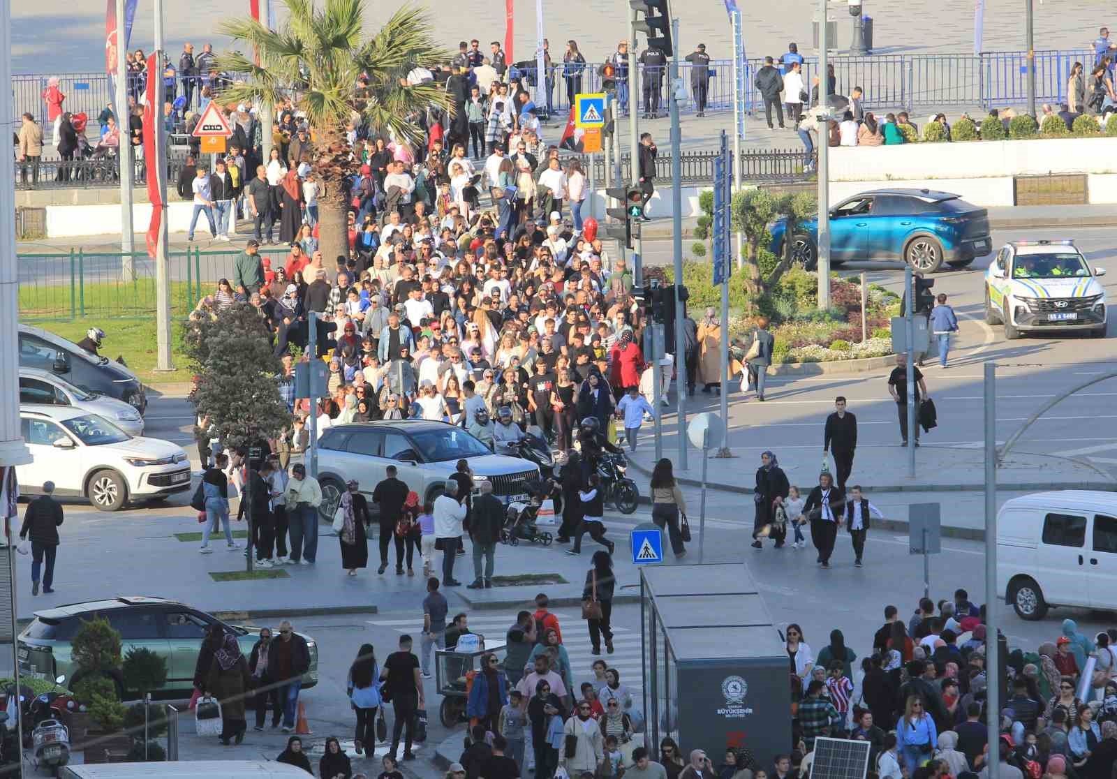 Samsun’da uçak gösterisi yoğunluğu