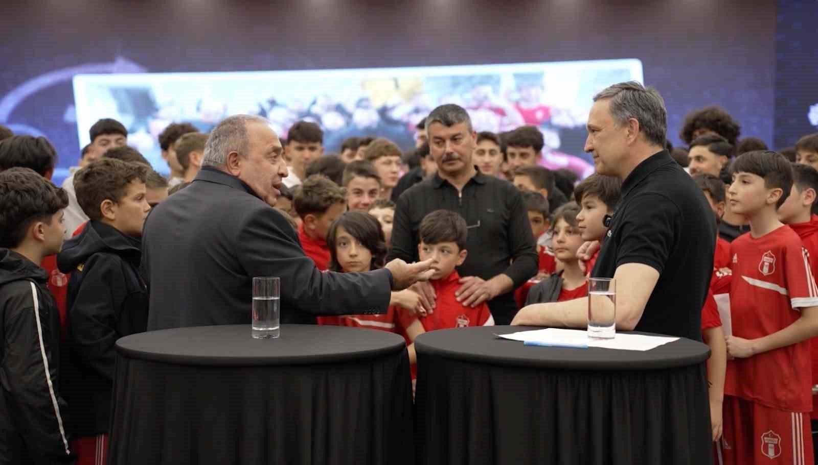 Ferik&ouml;y altyapısı başarılarıyla geleceği inşa ediyor
