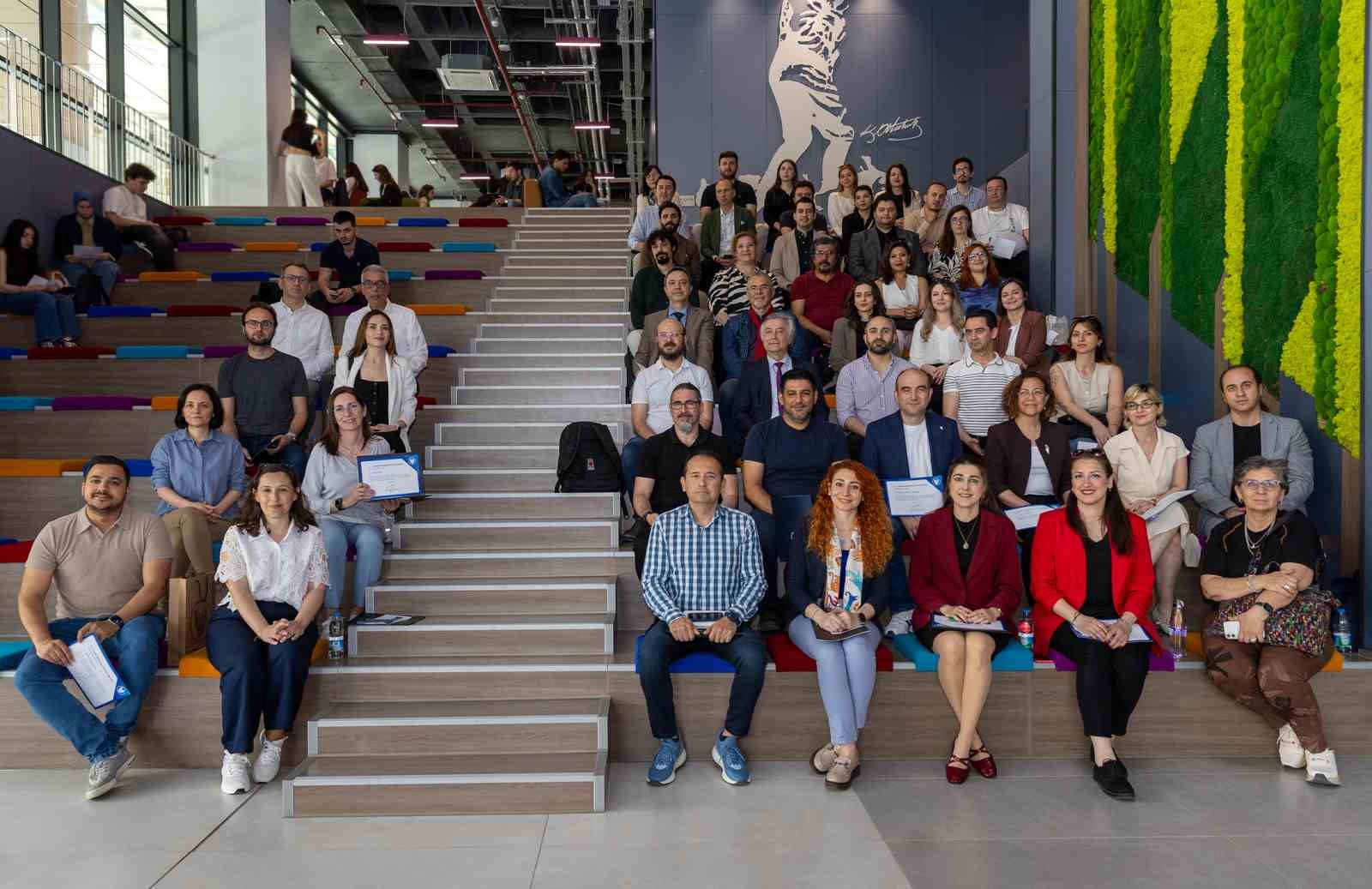 İzmir’in girişimci gençleri festivalde buluştu