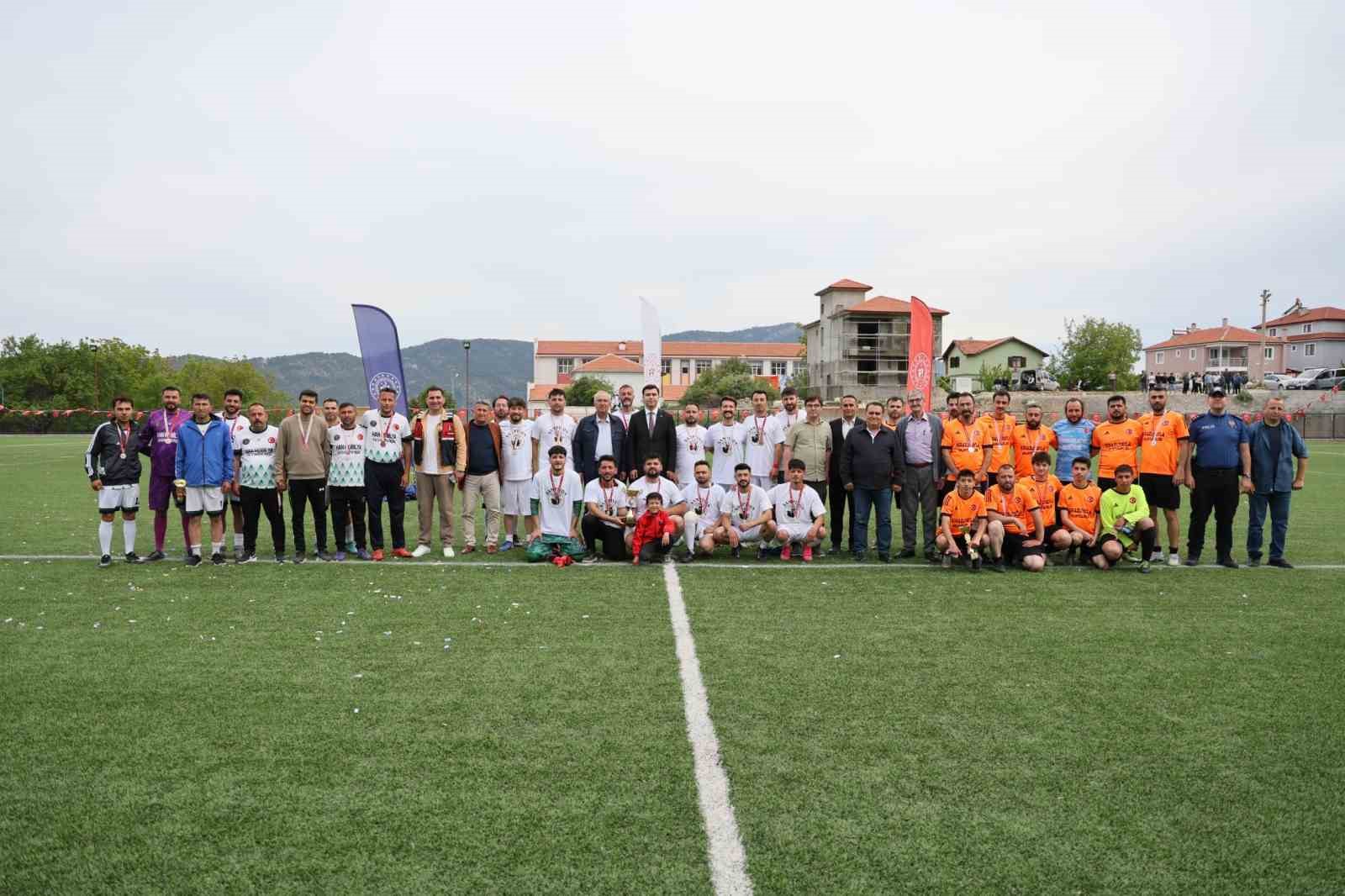 Çameli Kurumlar ve Mahalleler Arası Futbol Turnuvasının şampiyonu belli oldu