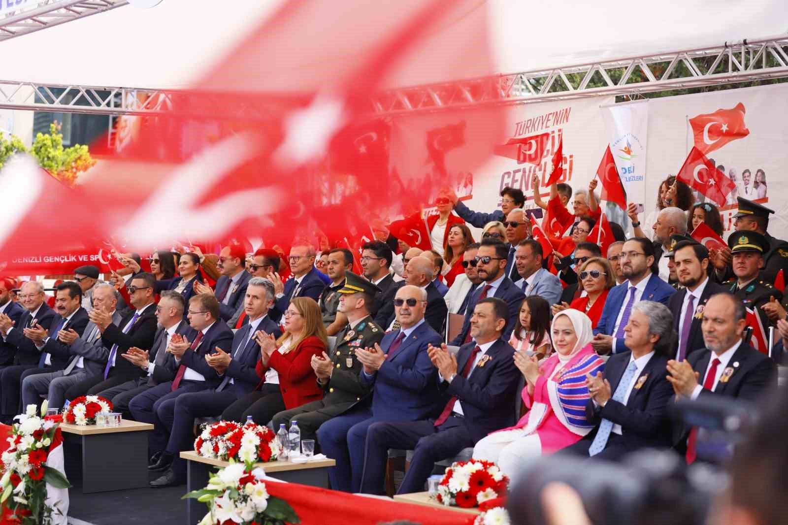 Denizli’de 19 Mayıs’ın 107. yıl dönümünde görkemli kutlama