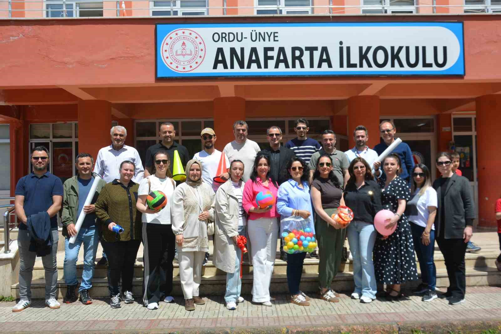 Ordu’da veliler ve öğretmenler aynı parkurda yarıştı