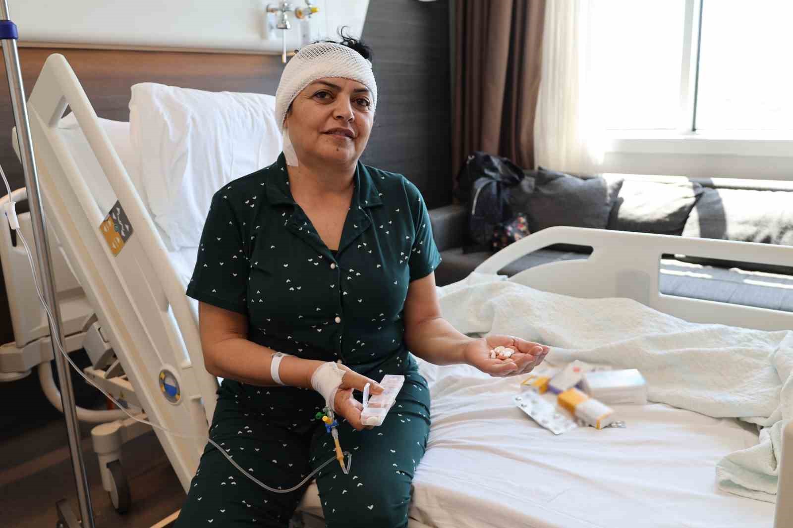 Kıbrıs’tan avuç dolusu ilaçla geldi, İzmir’de sağlığına kavuştu