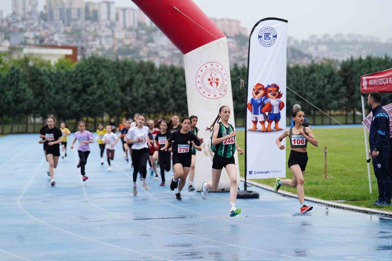&Ccedil;olakoğlu Metalurji, 19 Mayıs&rsquo;ı gen&ccedil; sporcularla kutladı
