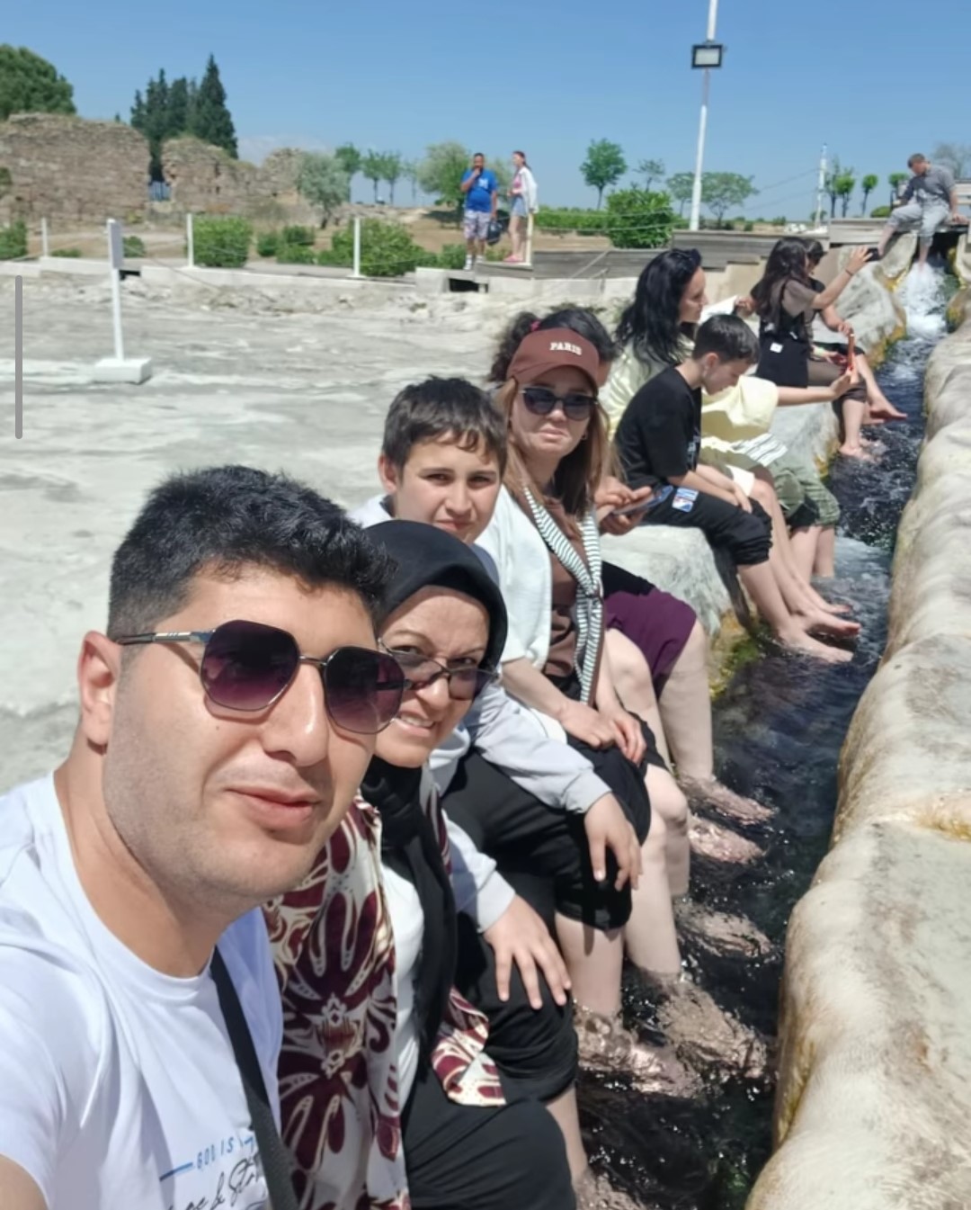 Acıpayam’ın kanatsız melekleri beyaz cenneti gezdi
