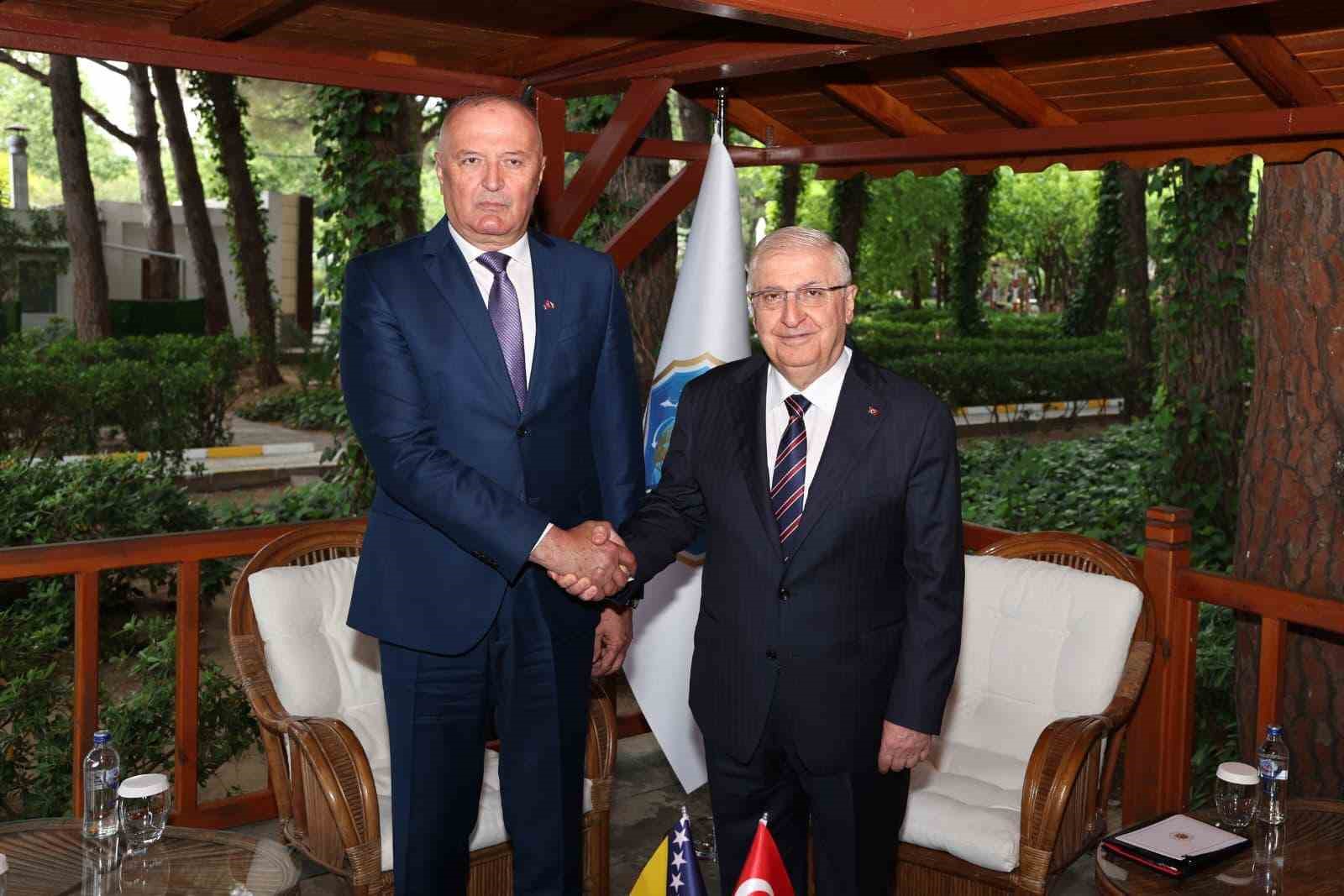 Bakan G&uuml;ler, Bosna Hersekli mevkidaşı Helez ile bir araya geldi
