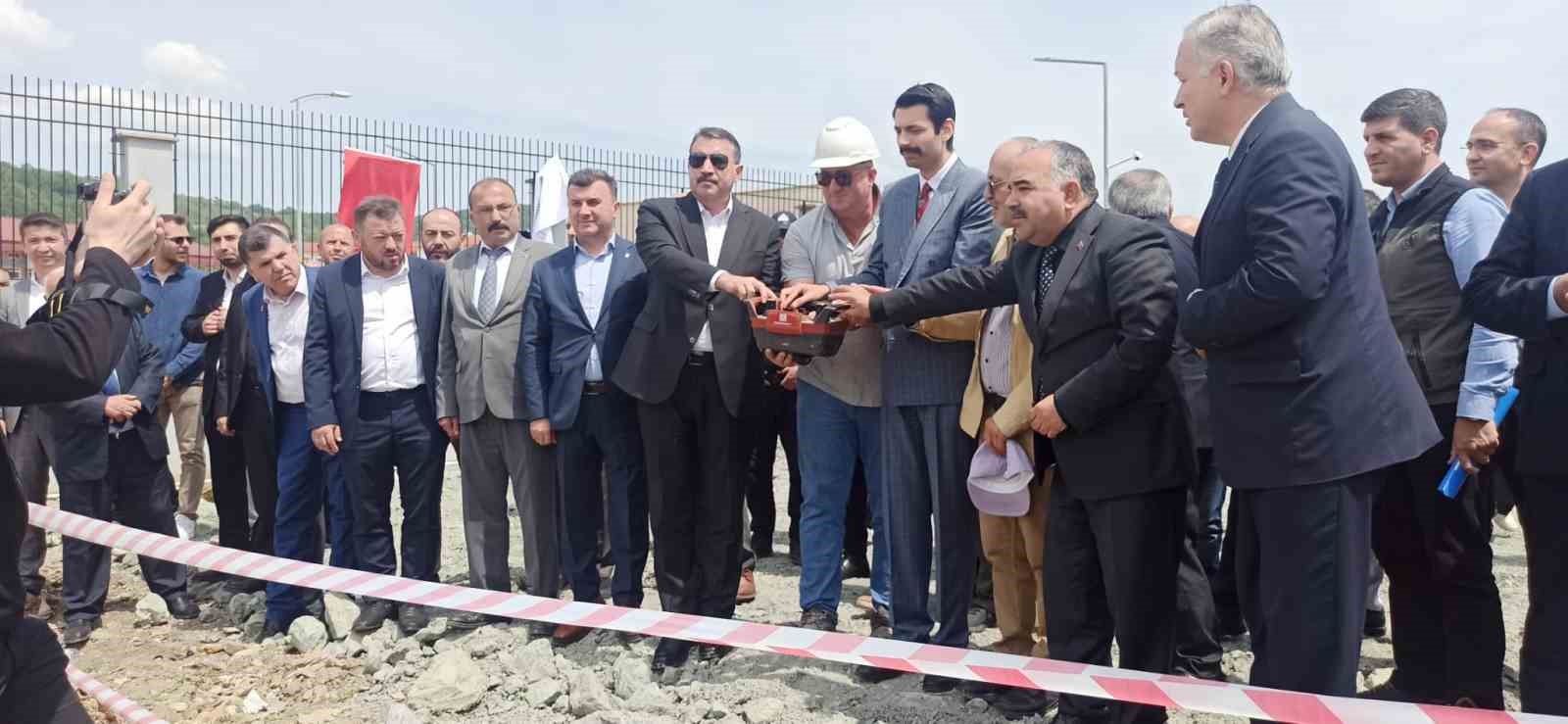 Devrek’te temel atma töreninde protokol bir araya geldi