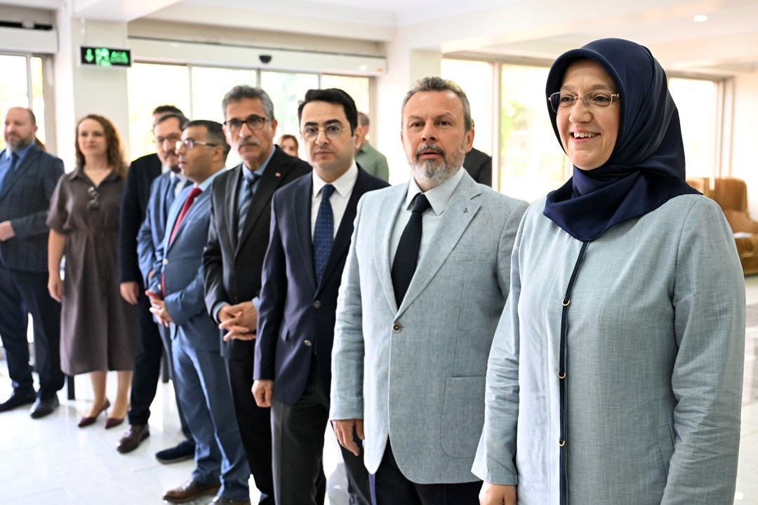 Manisa CBÜ’de Kurban Bayramı öncesi geleneksel bayramlaşma
