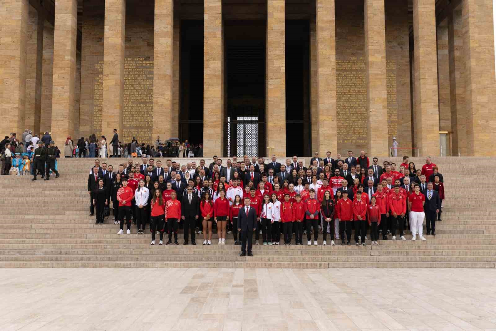 TMOK Başkanı Veli Ozan Çakır’dan, Anıtkabir ziyareti