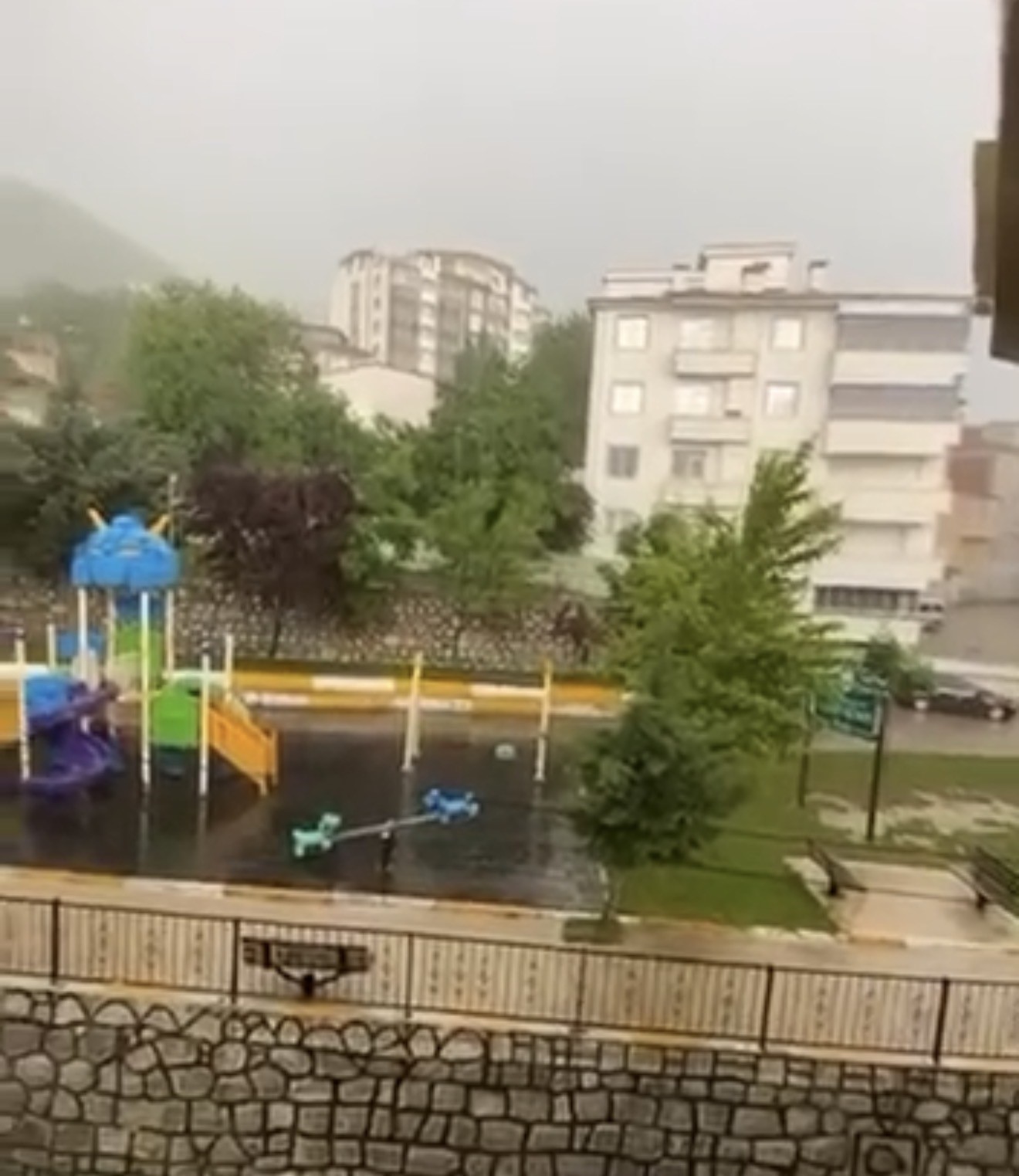 Taşkın uyarısı yapılan Tokat’ta yağmur etkili oldu