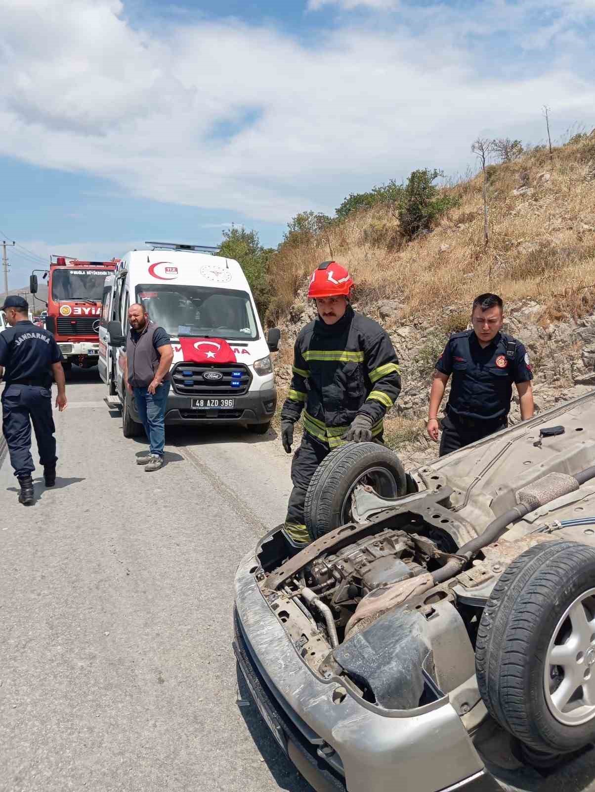 Kontrolden &ccedil;ıkan ara&ccedil; devrildi

