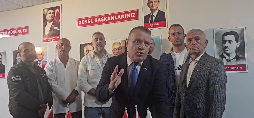 Parti binasından Kılıçdaroğlu’nun fotoğrafı kaldırıldı

