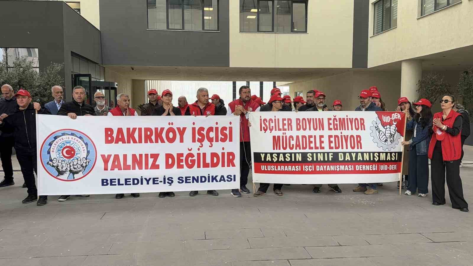 Bakırköy Belediyesi önünde "işten çıkarma" tepkisi