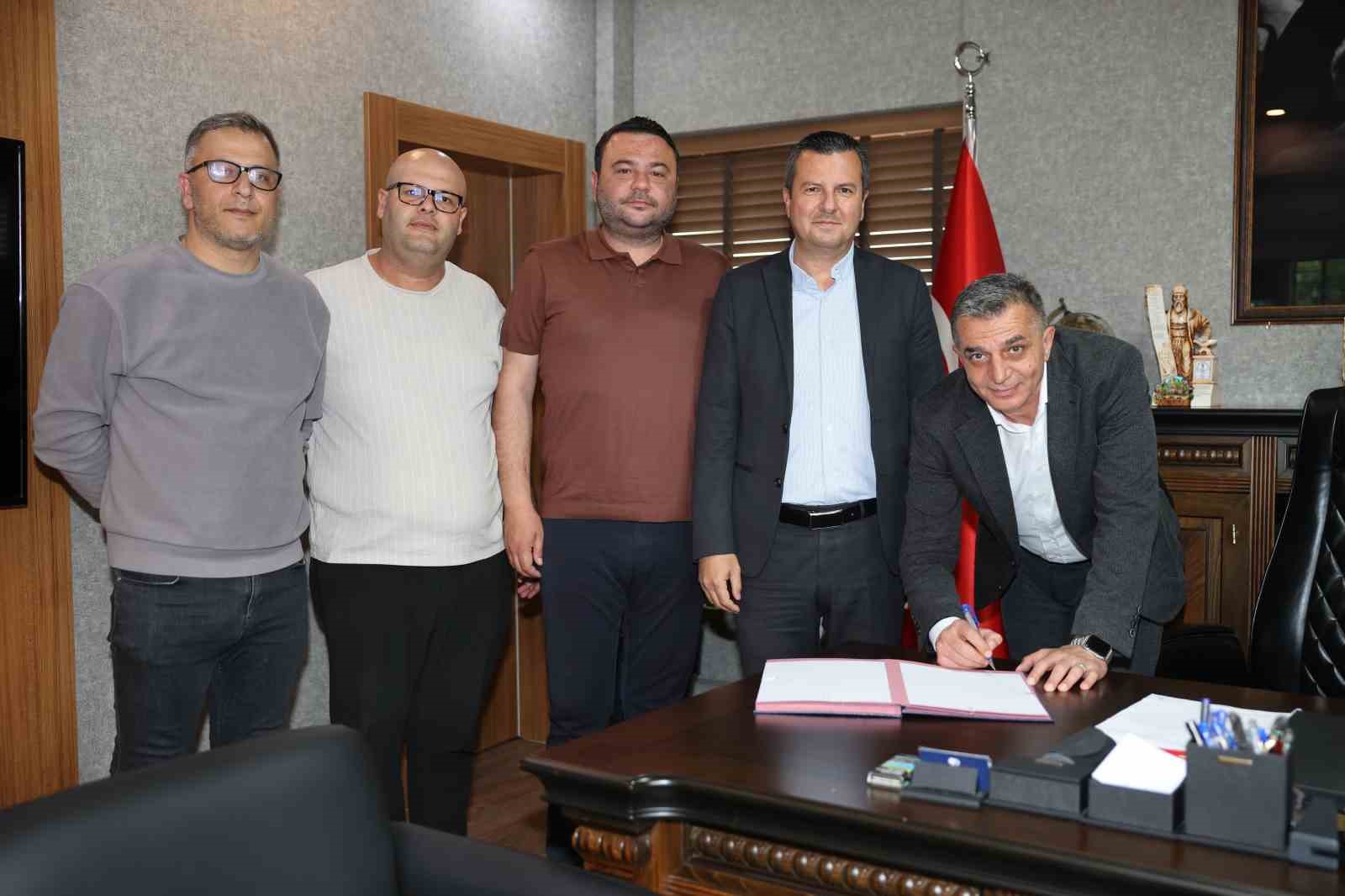 Şehzadeler Belediyesinden personeline bayram m&uuml;jdesi
