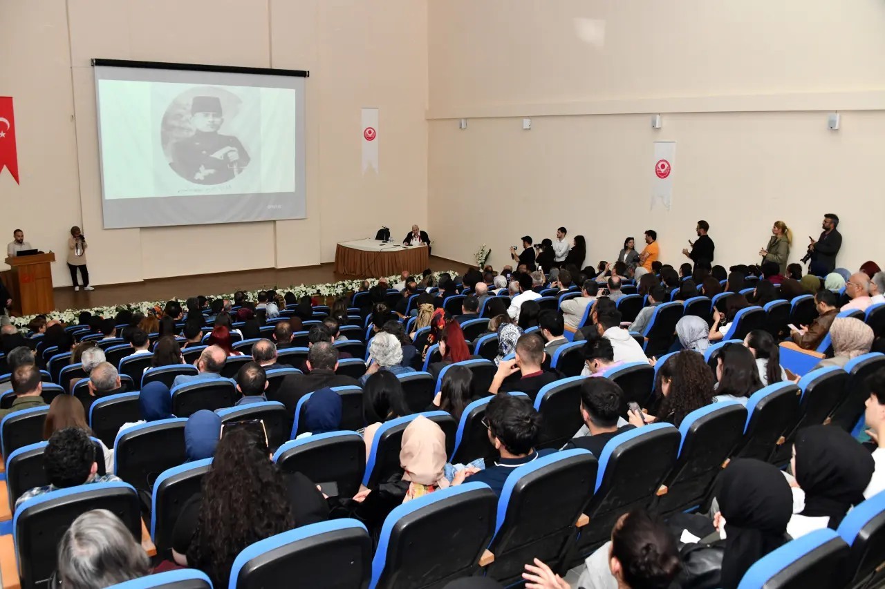 Kazım Karabekir’in kızı Gümüşhane’de gençlerle buluştu