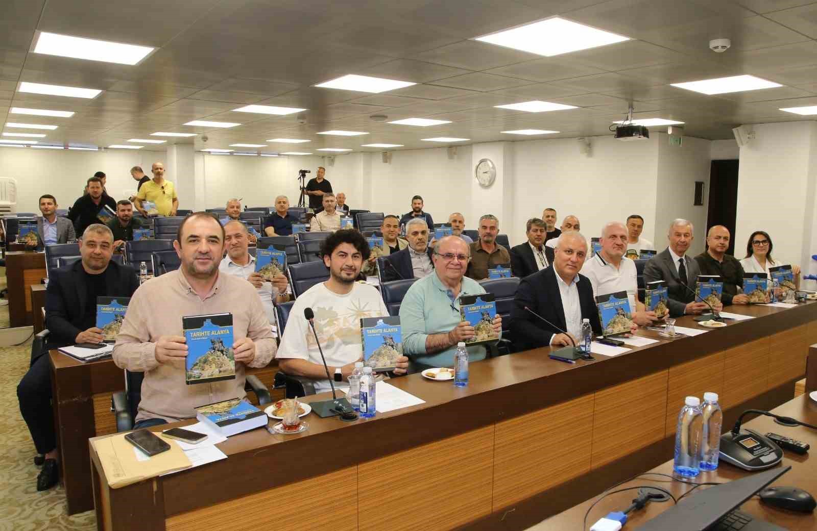 ALTSO Başkanı Erdem: "Azerbaycan&rsquo;a d&uuml;zenlediğimiz iş seyahatinde &ouml;nemli temaslarda bulunduk&rsquo;&rsquo;
