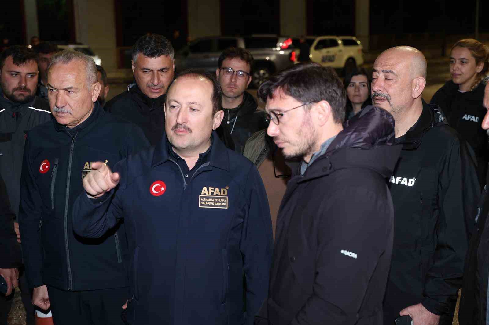 AFAD Başkanı Pehlivan: "Taşkın tedbiri kapsamında 464 hanede tahliye yapıldı"
