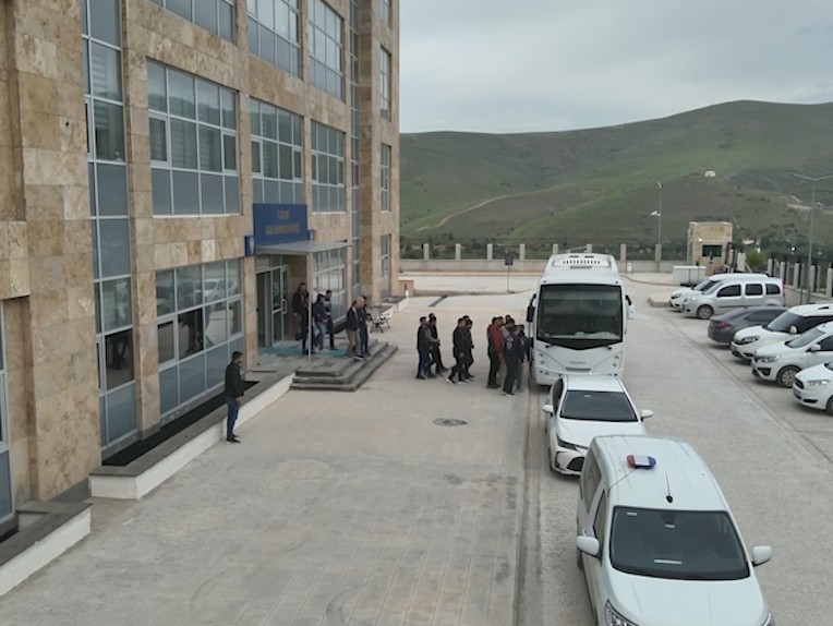 Yatırım vaadiyle dolandıran şebekeye operasyon: 18 tutuklama