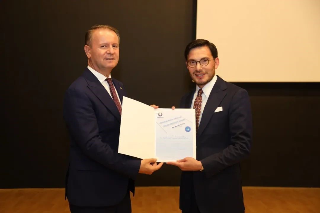 Başkan Yazıcıoğlu’na "Babadan Oğula Devlet Adamı" ödülü