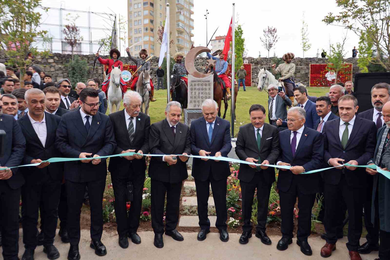 Talas&rsquo;tan T&uuml;rk D&uuml;nyasına tarihi mesaj
