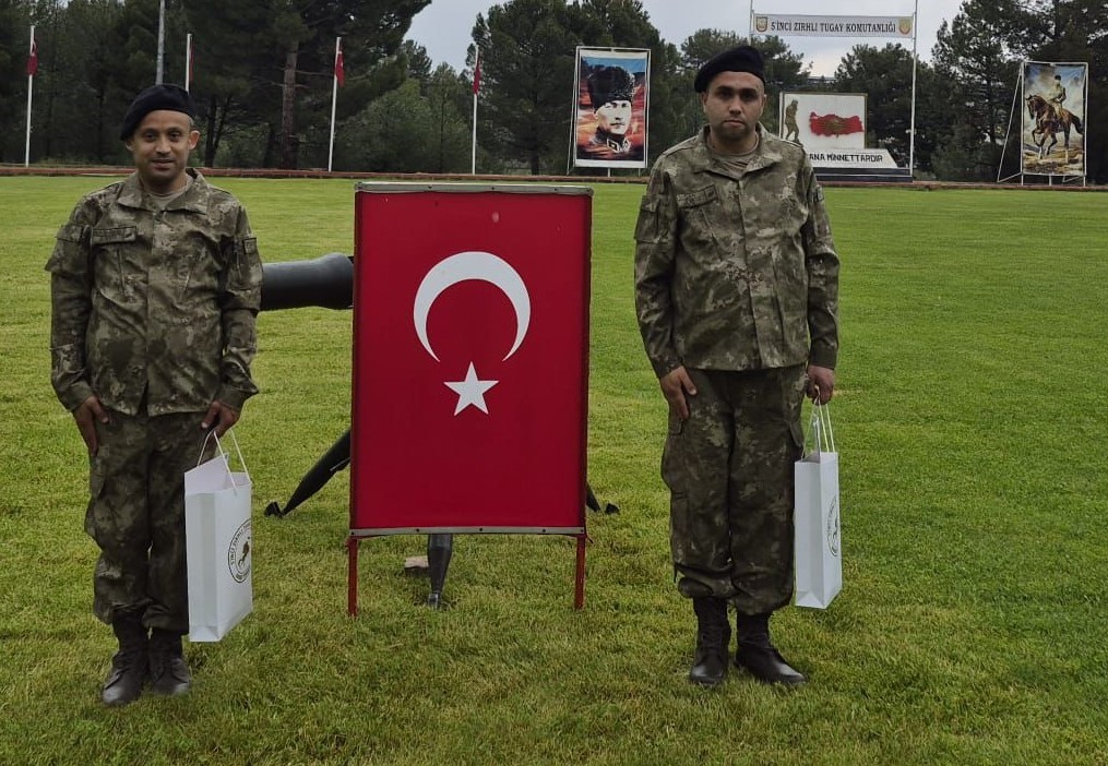 &Ouml;zel bireyler i&ccedil;in &ouml;zel g&uuml;n: Bir g&uuml;nl&uuml;ğ&uuml;ne asker oldular
