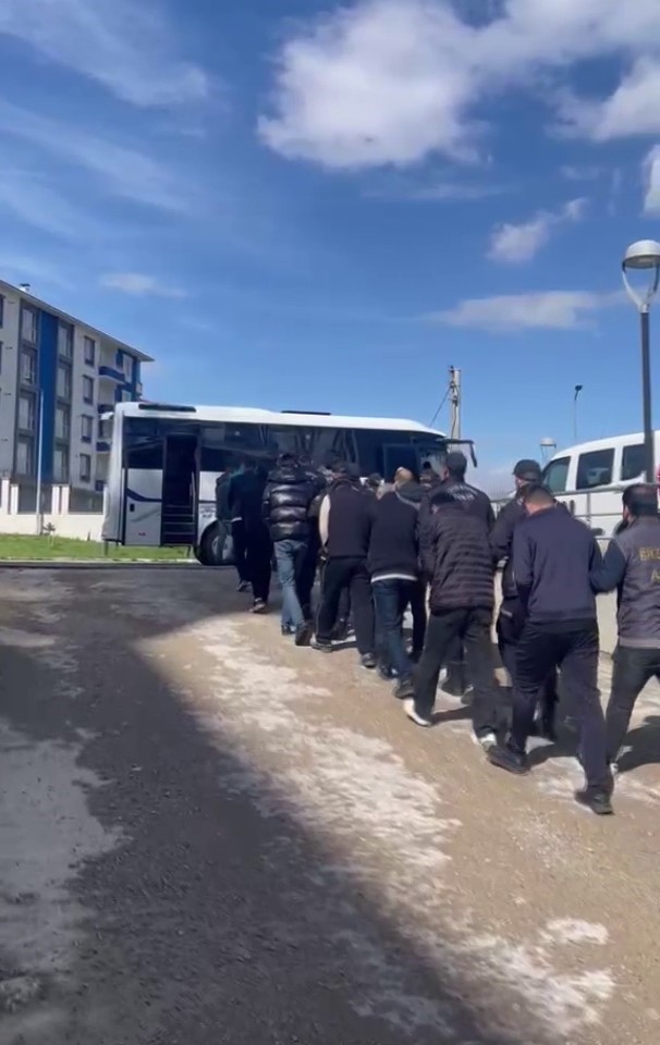 Polisten dolandırıcılara darbe, vatandaşı yine polis-savcı rolünde kandırdılar