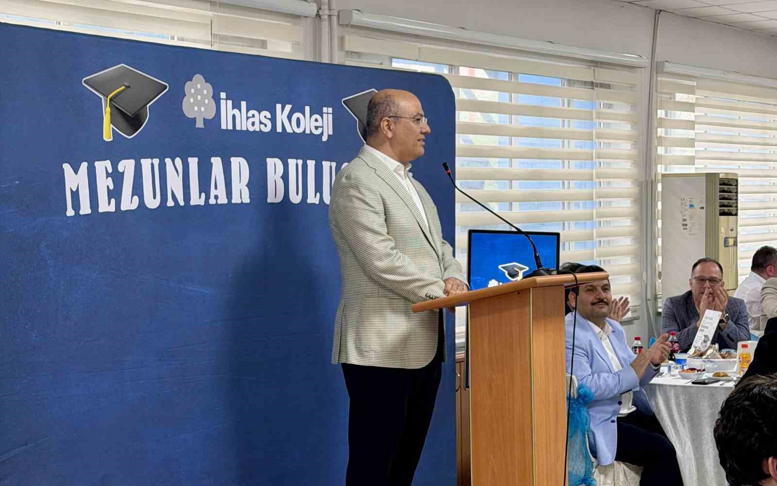 İhlas Koleji 30. Yıl Mezunlar Buluşması’nda "Büyük aile" ve "Güçlü ekosistem" vurgusu