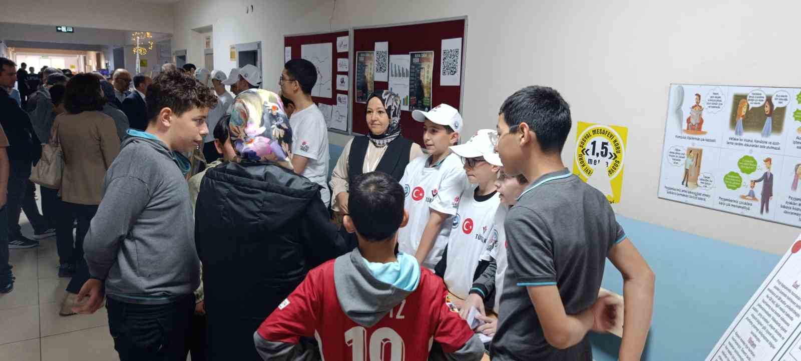 Proje okulundan büyük başarı: 18 proje kabul edildi