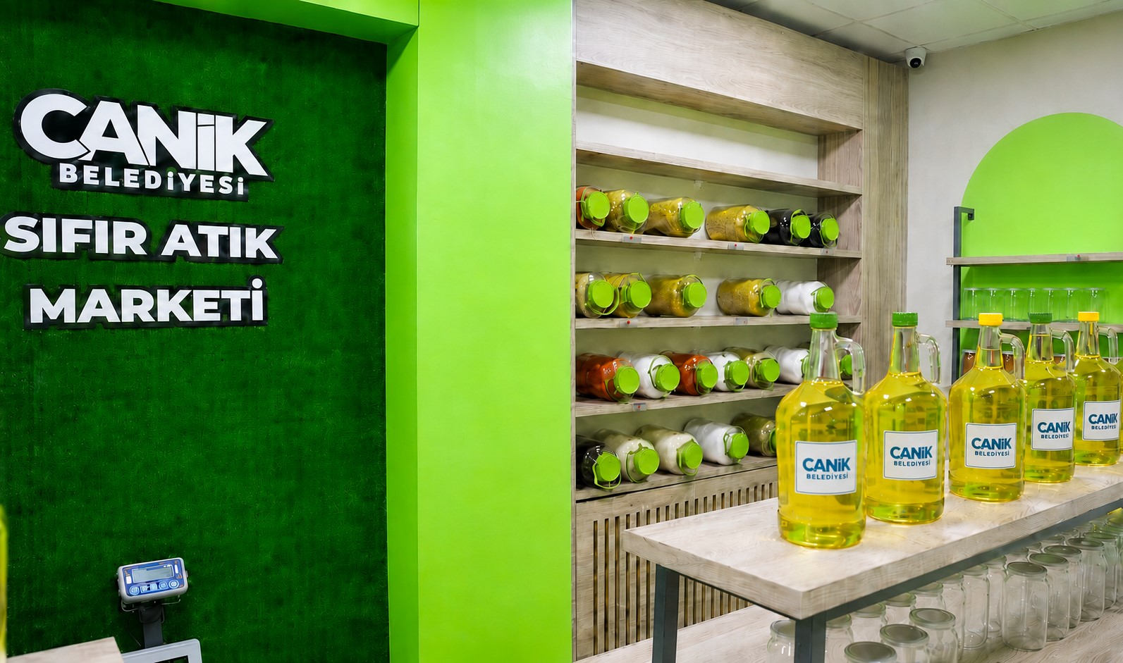 Atık getiren vatandaşa bayram hediyesi