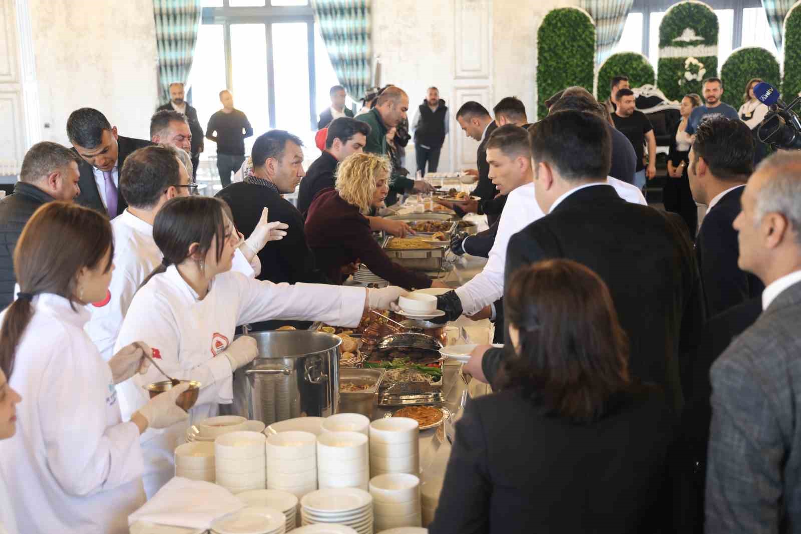 Kırşehir&rsquo;de T&uuml;rk Mutfağı Haftası&rsquo;nda y&ouml;resel lezzetler tanıtıldı
