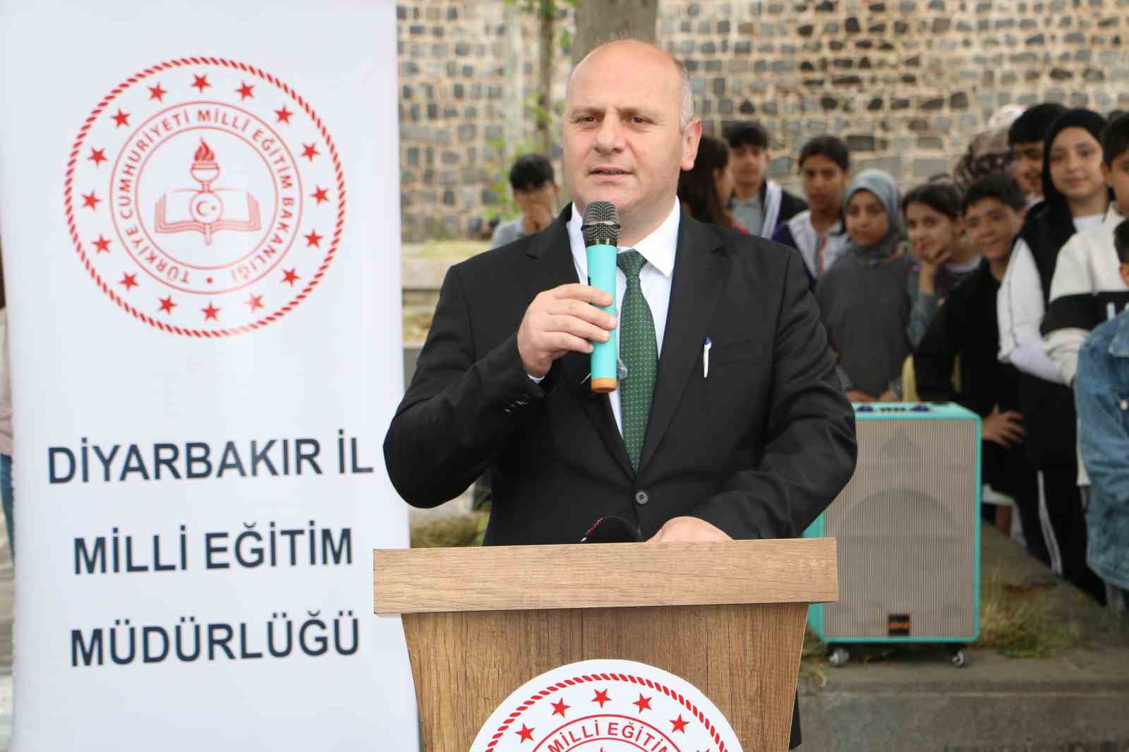 "Maarifin Kalbinde Marifetli Gençlik" Fuarı’na yoğun ilgi