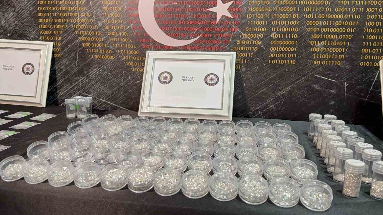 Pırlanta kaçakçılığında 38 kişi tutuklandı