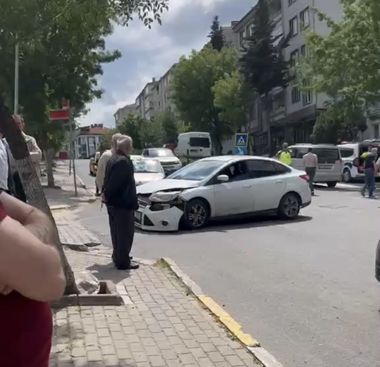 Lüleburgaz’da 3 araç birbirine girdi