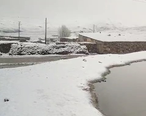 G&uuml;rpınar&rsquo;da mayıs ayında kar s&uuml;rprizi
