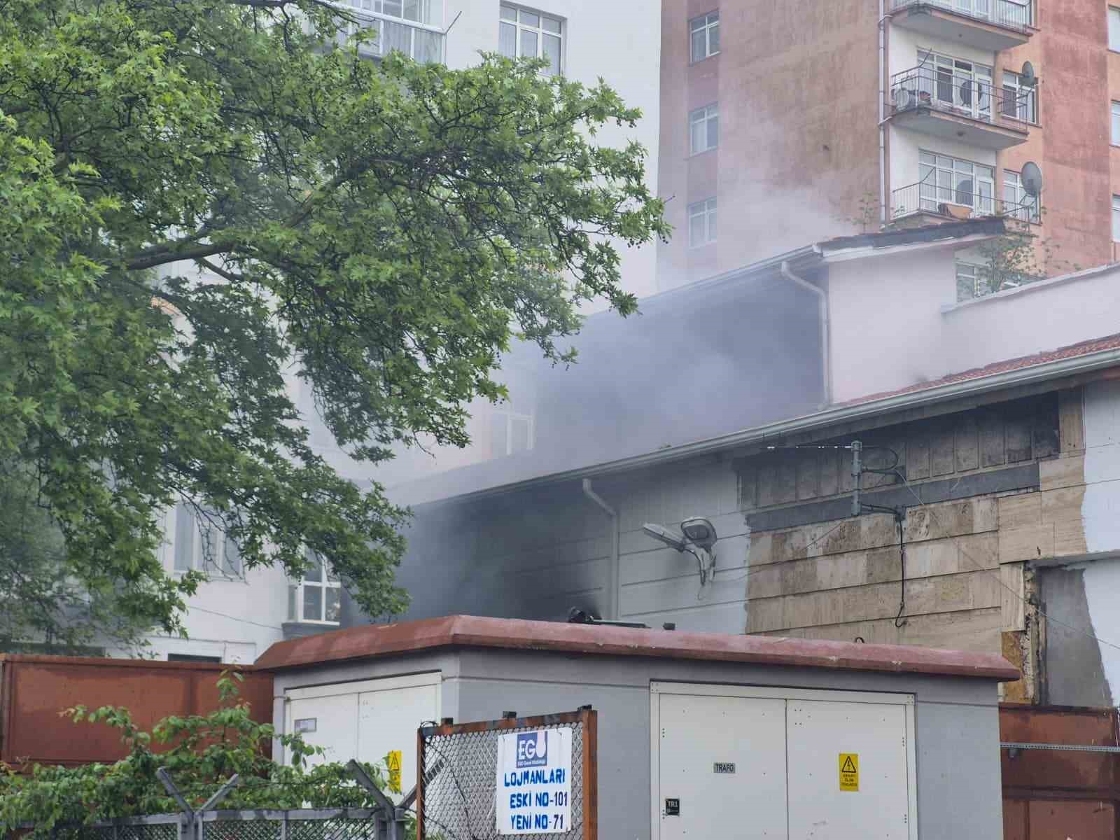 Başkent&rsquo;te trafo yangını paniğe neden oldu
